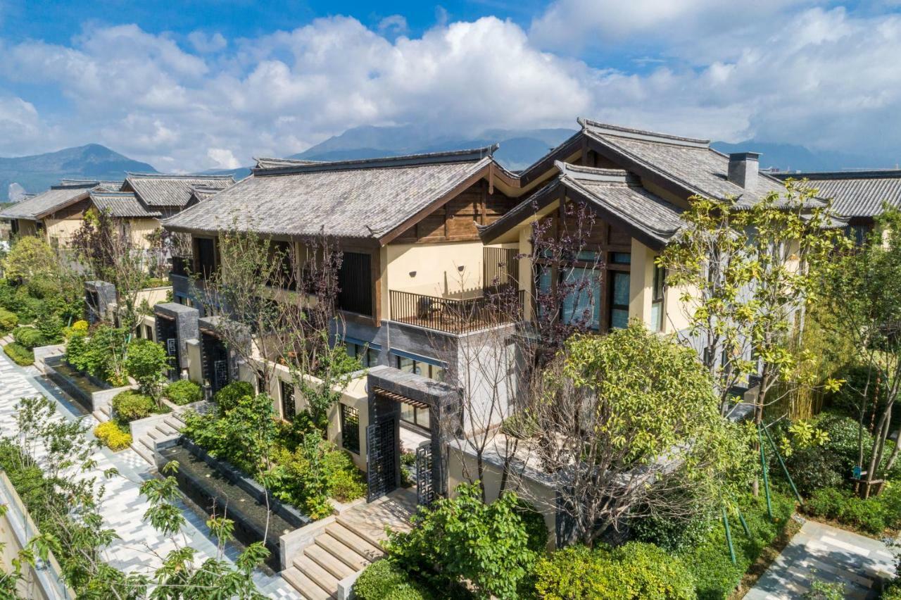 Howard Johnson Jinlin Plaza Lijiang Лицзян Экстерьер фото